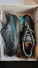 Scarpe trekking sportiva usato  Visano