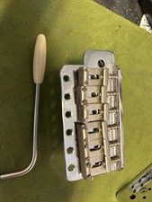 Ponte Strat Tremolo 6 parafusos com bloco de aço comprar usado  Enviando para Brazil