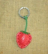 Fragola fragolina portachiavi usato  Reggio Calabria