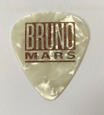 Usado, Escolha de guitarra Bruno Mars unilateral branca pérola/ouro - 2017 24K Magic World Tour comprar usado  Enviando para Brazil