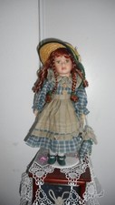 Poupée victorienne vêtements d'occasion  Lignan-sur-Orb