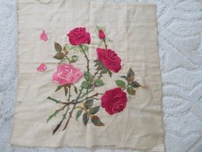 LINDO Tecido Bordado Vintage Antigo PILLOW TOP Grande ROSAS ROSAS ROSAS em Hastes comprar usado  Enviando para Brazil
