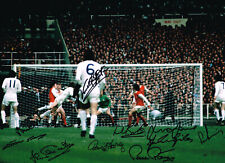 1972 FA CUP GOAL FOTO GRANDE MULTI ASSINADA LEEDS UNITED CERTIFICADO DE AUTENTICIDADE AUTÓGRAFO UTD CLARKE comprar usado 1972 FA CUP GOAL FOTO GRANDE MULTI ASSINADA LEEDS UNITED CERTIFICADO DE AUTENTICIDADE AUTÓGRAFO UTD CLARKE comprar usado  Enviando para Brazil
