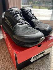Altra paradigm men for sale  Macomb
