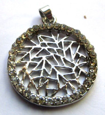 élégant pendentif argenté d'occasion  Perros-Guirec