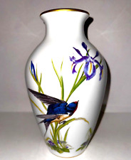 Meadowland bludbird vase for sale  San Pedro