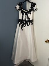 Vestido de formatura feminino pequeno formal marfim cetim preto com miçangas renda longo comprar usado  Enviando para Brazil