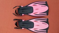 Schwimmflossen pink schwarz gebraucht kaufen  Deutschland