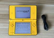 Sistema portátil Nintendo DSi XL amarelo versão EUA com carregador FRETE RÁPIDO comprar usado Sistema portátil Nintendo DSi XL amarelo versão EUA com carregador FRETE RÁPIDO comprar usado  Enviando para Brazil