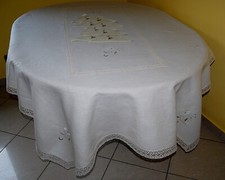 Tovaglia 150x240 ricamo usato  Italia