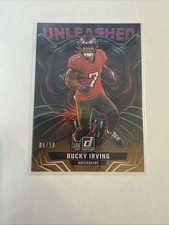 2025 Panini Donruss Bucky Irving UNLEASHED CASE HIT Buccaneers 1/10 OURO!!!! comprar usado 2025 Panini Donruss Bucky Irving UNLEASHED CASE HIT Buccaneers 1/10 OURO!!!! comprar usado  Enviando para Brazil