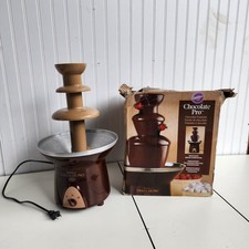Fonte de chocolate Wilton Chocolate Pro fondue, 4 lb. Capacidade, alumínio comprar usado  Enviando para Brazil