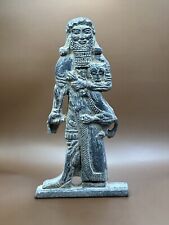 Usado, Museu Qualidade Antigo Rei do Oriente Próximo Gilgamesh caça leão figura de pedra comprar usado  Enviando para Brazil