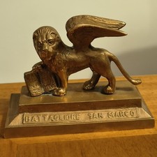 Scultura battaglione san usato  Roma