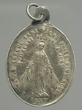 Jolie médaille religieuse d'occasion  Mailly-le-Camp