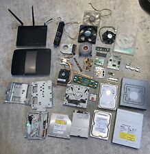 Lote de piezas de computadora - ventiladores de refrigeración, discos duros, tarjetas gráficas, etc. ; no probado segunda mano  Embacar hacia Mexico