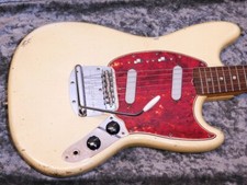 Fender mustang 1966 usato  Spedire a Italy