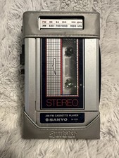 Reproductor de casete portátil estéreo AM/FM Sportster estuche probado funcionando Sanyo M-G31 segunda mano  Embacar hacia Mexico