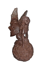 Statue fée genoux d'occasion Statue fée genoux d'occasion  Neuville-Saint-Rémy