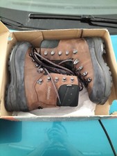 Stivali trekking caccia usato  Nuoro