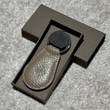Chaveiro de couro cinza Patek Philippe presente VIP comprar usado  Enviando para Brazil