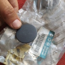 1pz bottone tappetino usato 1pz bottone tappetino usato  Milano