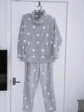 Vgc cosy lounge for sale Vgc cosy lounge for sale  ST. AUSTELL