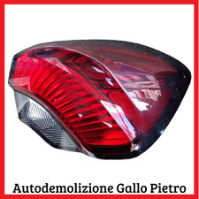 Fanale posteriore destro usato  Taranto