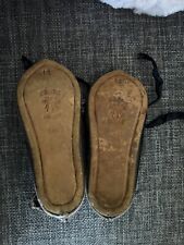 Jolies chaussures poupée d'occasion  Gien