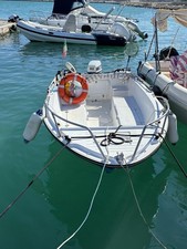 Barca motore carrello usato  Noicattaro