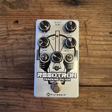 Pedal de efeitos de baixo guitarra filtro de rastreamento Pigtronix Resotron pedal FX com caixa comprar usado  Enviando para Brazil