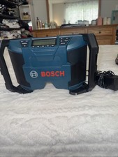 Rádio compacto Bosch GML 10.8 V-LI sem fio local de trabalho, cabo incluído comprar usado Rádio compacto Bosch GML 10.8 V-LI sem fio local de trabalho, cabo incluído comprar usado  Enviando para Brazil