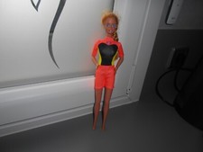 Poupée barbie d'occasion  Aulnoye-Aymeries