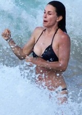 Courtney cox wearing d'occasion  Expédié en Belgium