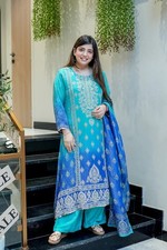 Blue salwar kameez d'occasion  Expédié en Belgium