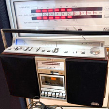 Altavoces de 3 vías de radio AM/FM reproductor de casete boombox Sony CFS-V8 de colección segunda mano  Embacar hacia Mexico