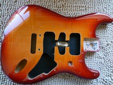 Genuíno Fender Player HSH Stratocaster Strat Body envelhecido Cherry Burst Plus Top comprar usado  Enviando para Brazil