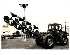 GA235 1972 Foto Original ROYAL FARRICULTURE SHOW MASSEY-FERGUSON 1200 TRATOR comprar usado  Enviando para Brazil