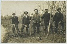 Hommes coupant bois. d'occasion  Montargis