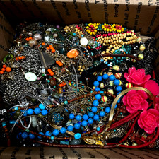 Jewelry lot pounds for sale  Hereford