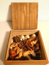 Lot netsuke wooden d'occasion  Expédié en Belgium