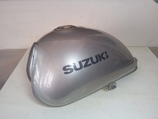 Serbatoio suzuki 250 usato  Borgo San Dalmazzo