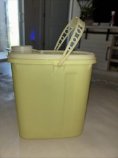 Jarro Tupperware 2 qt recipiente de suco amarelo tampa de jarro alça 13A vintage retrô comprar usado  Enviando para Brazil
