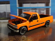 Usado, 1999-2007 CHEVY SILVERADO V8 SPORT TRUCK DIORAMA FUNDIDO ESCALA 1/64 MODELO R comprar usado  Enviando para Brazil