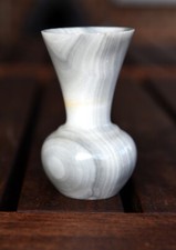 Petit vase albatre d'occasion  Argenteuil