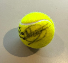Bola de tênis Novak Djokovic assinada com certificado de autenticidade comprar usado  Enviando para Brazil