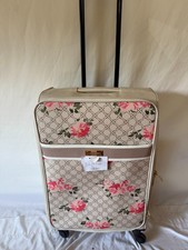 Mala de viagem Nine West 24" giratória estampa rosa marfim comprar usado Mala de viagem Nine West 24" giratória estampa rosa marfim comprar usado  Enviando para Brazil
