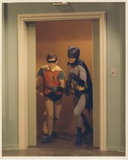 Série de TV Batman 1960 Adam West Burt Ward Robin foto colorida vintage 8x10 comprar usado  Enviando para Brazil
