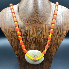 Usado, Muito raro antigo concha de tripa Nagaland com colar de vidro vermelho comprar usado  Enviando para Brazil