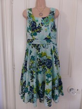 Gorgeous nomads size for sale  WORCESTER